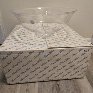 Princess House 11" serving bowl Heritage Pattern NIB